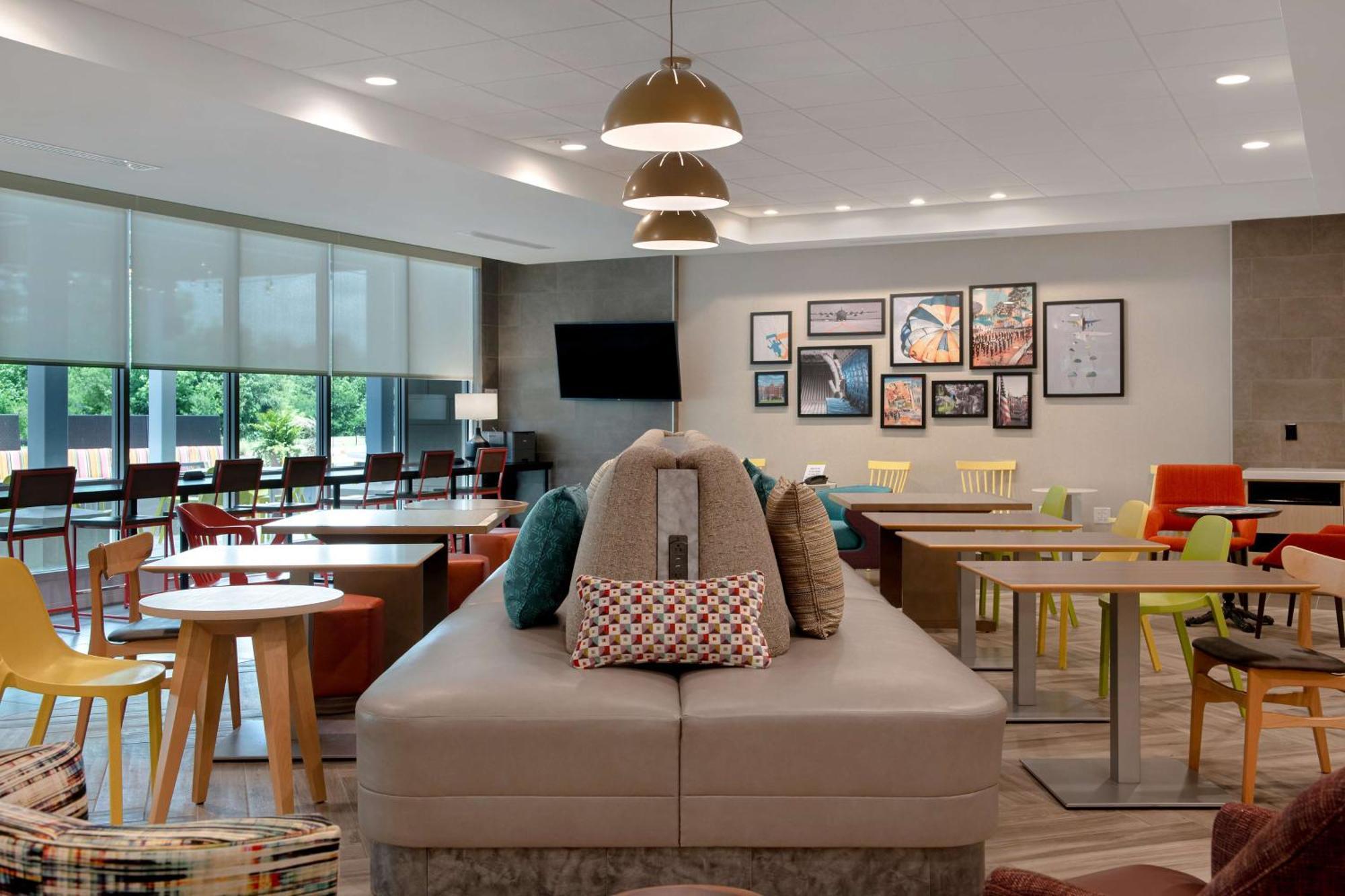 Home2 Suites By Hilton Fayetteville North Екстер'єр фото