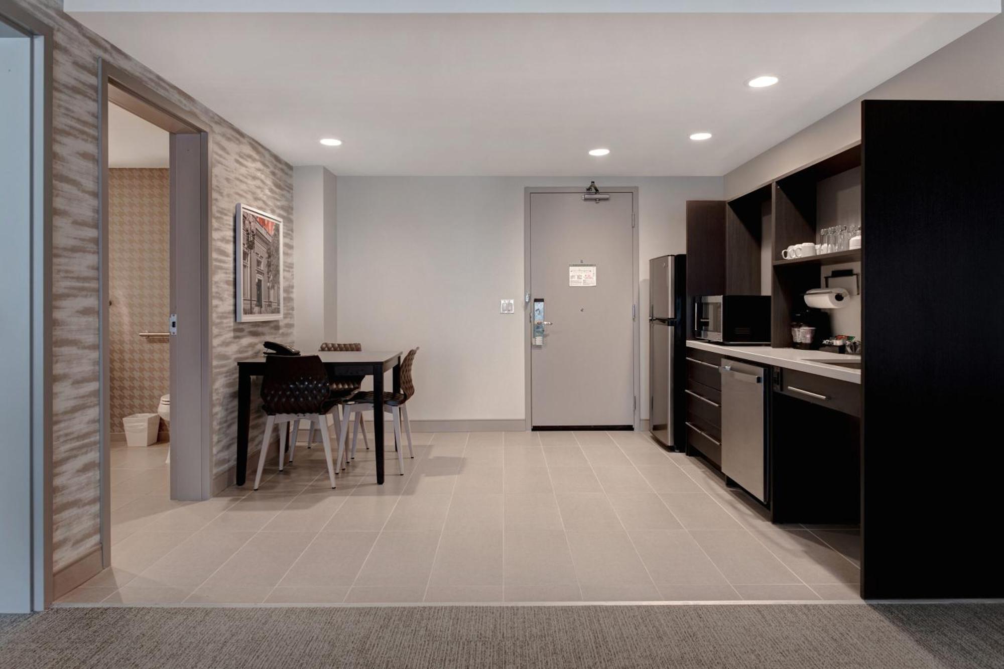 Home2 Suites By Hilton Fayetteville North Екстер'єр фото